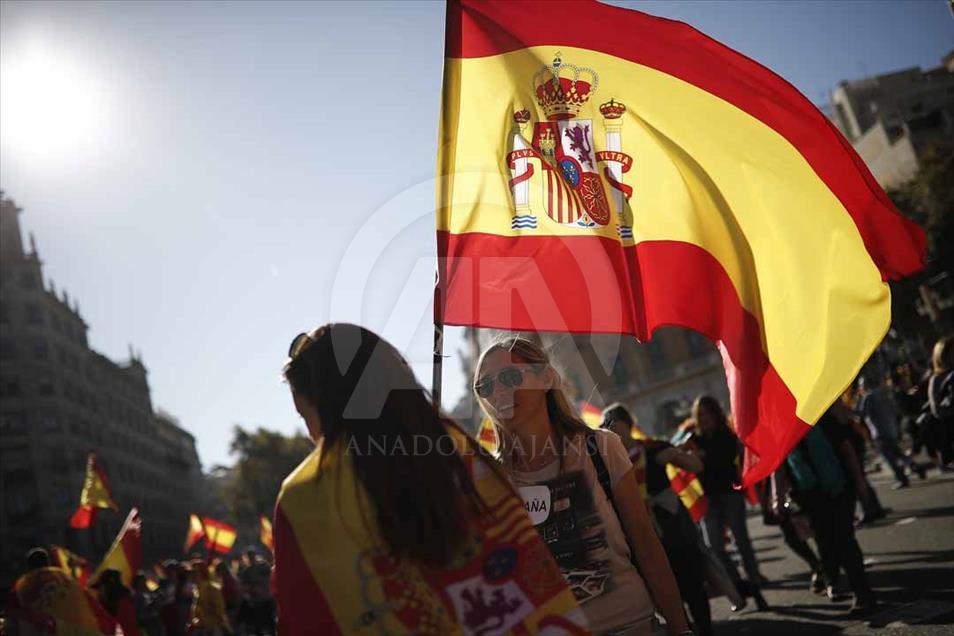 Ondearon la bandera española