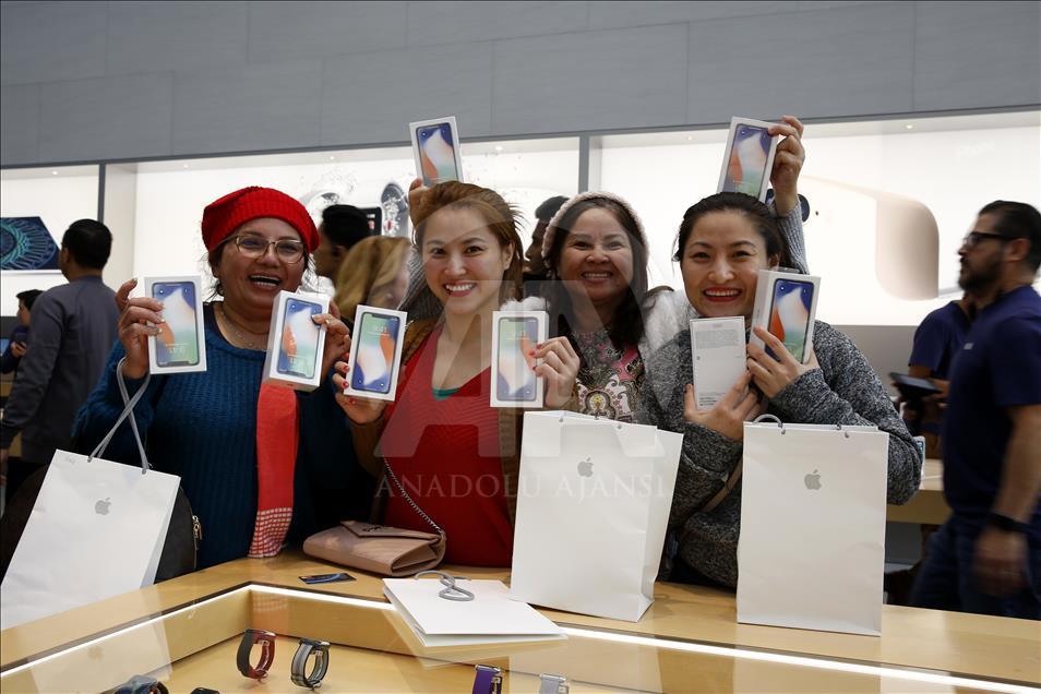 ABD'de iPhone X satışı başladı