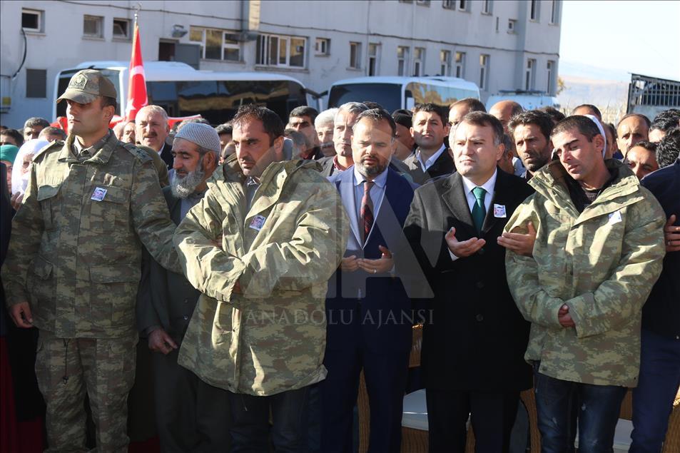 Hakkari'deki terör saldırısında yaralanan asker şehit oldu