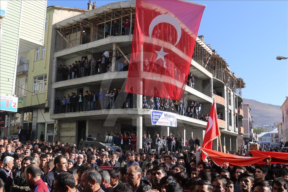 Hakkari'deki terör saldırısında yaralanan asker şehit oldu