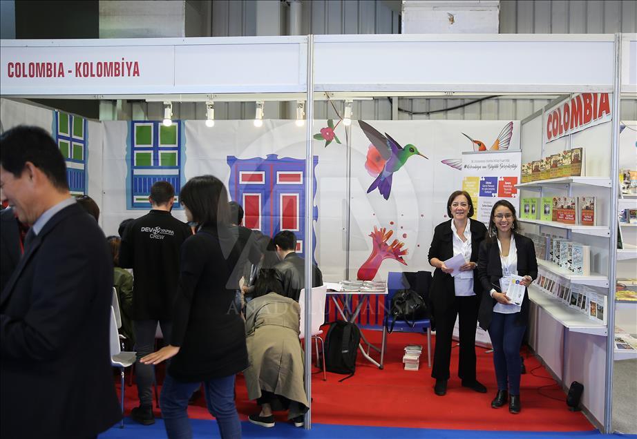 Pabellón de Colombia en la Feria del Libro de Estambul