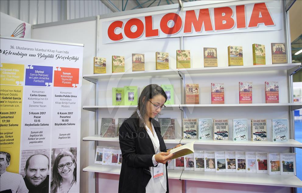 Pabellón de Colombia en la Feria del Libro de Estambul