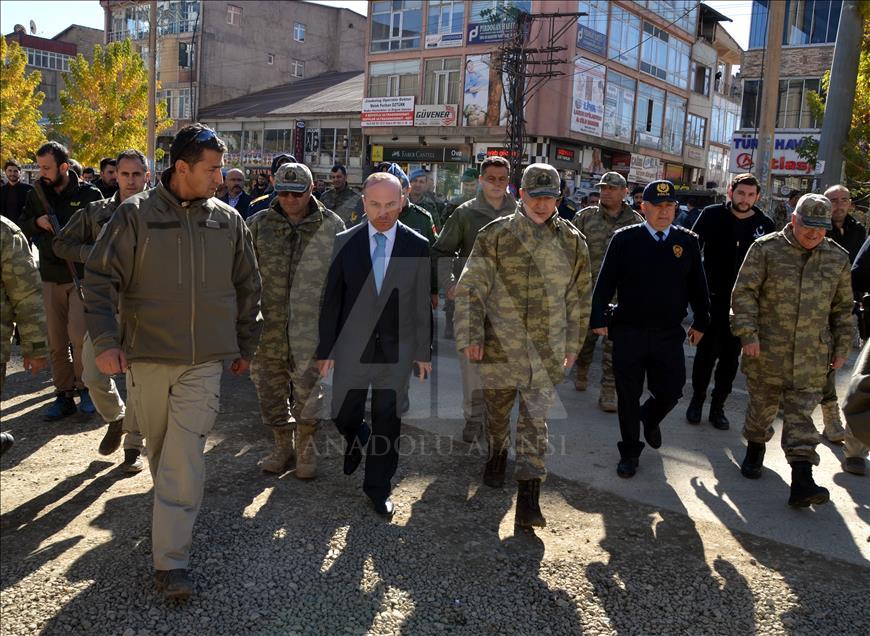 Komutanlar Yüksekova'da