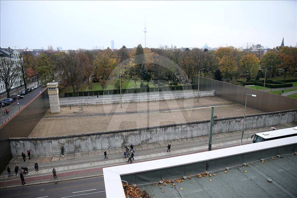 Berlin Duvarı'nın yıkılışının 27. yılı