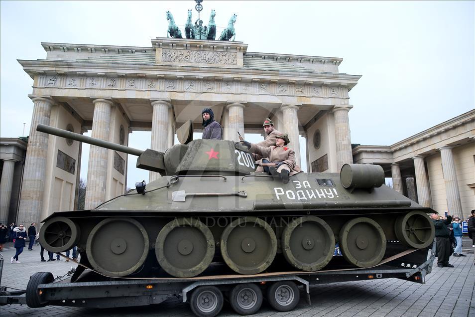 Berlin Duvarı'nın yıkılışının 27. yılı