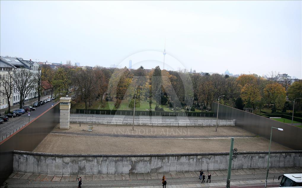 Berlin Duvarı'nın yıkılışının 27. yılı