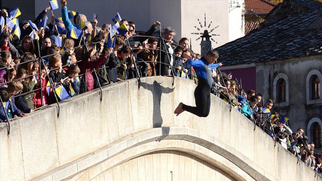 Bosnians mark 24th anniversary of destruction of Old Bridge