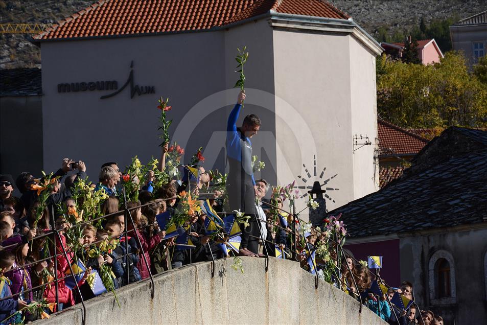Bosnians mark 24th anniversary of destruction of Old Bridge