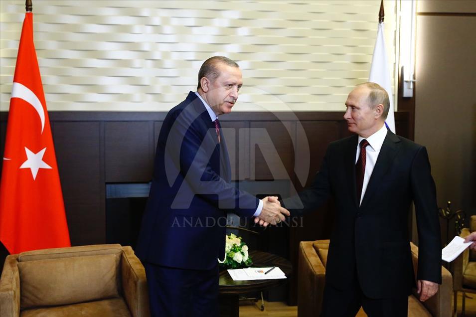 Cumhurbaşkanı Erdoğan, Putin ile bir araya geldi