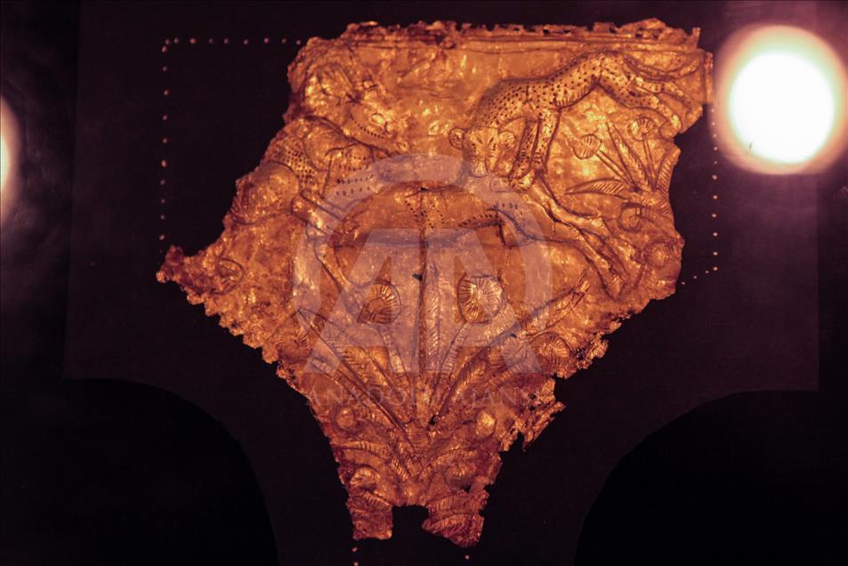 Tutankhamun's golden artefacts on display in Cairo