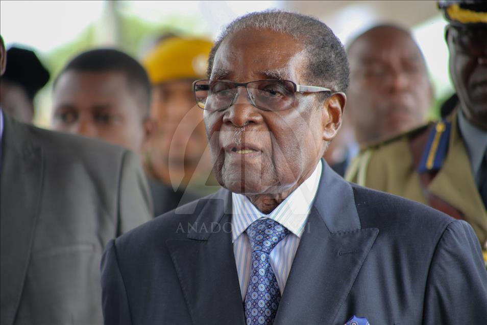 Zimbabve lideri Mugabe ilk kez halkın karşısına çıktı