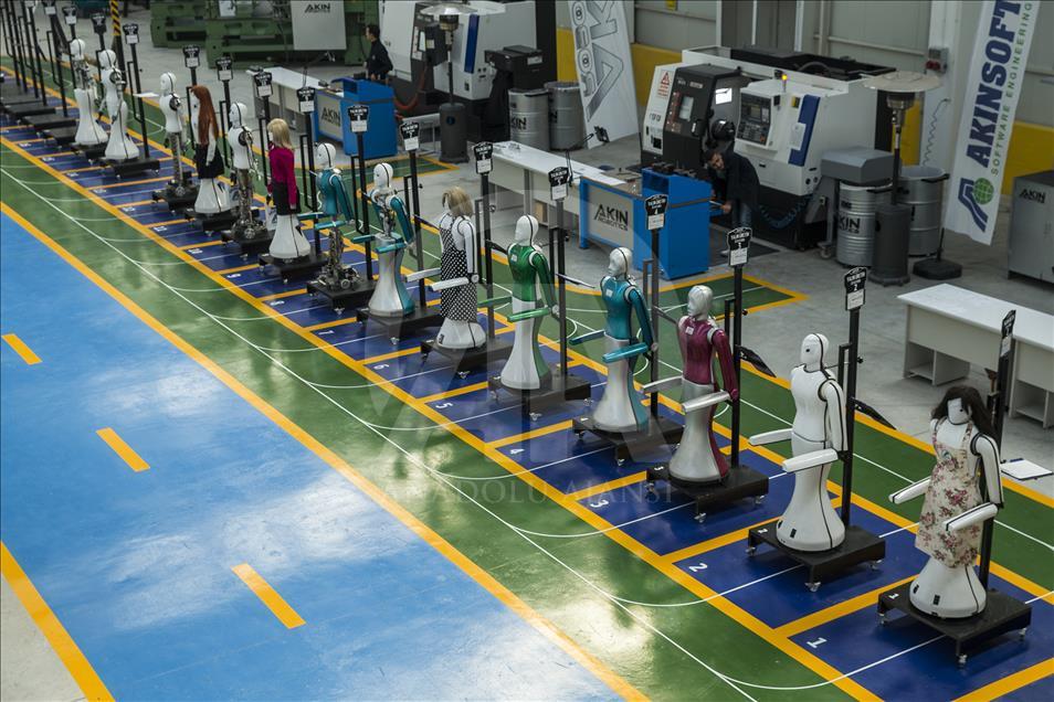 Türkiye'nin ilk insansı robot fabrikası açıldı
