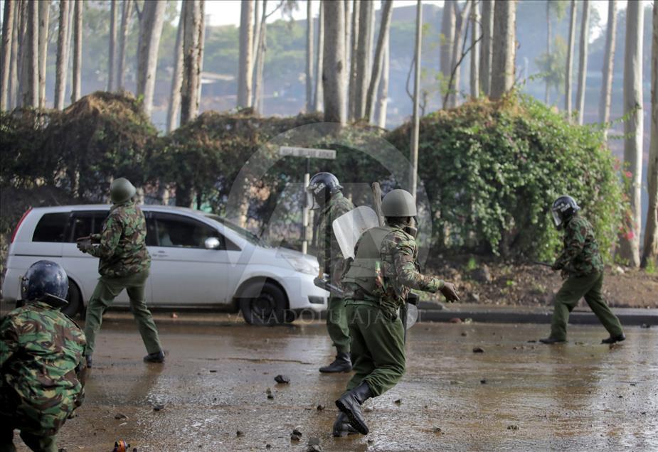 Raila Odinga supporters clash with police in Kenya