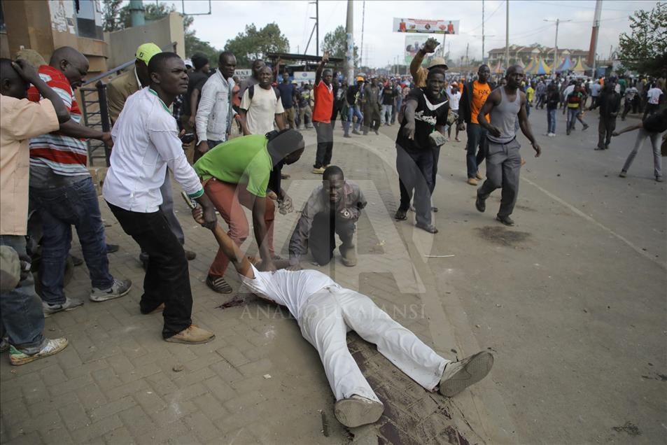 Raila Odinga supporters clash with police in Kenya