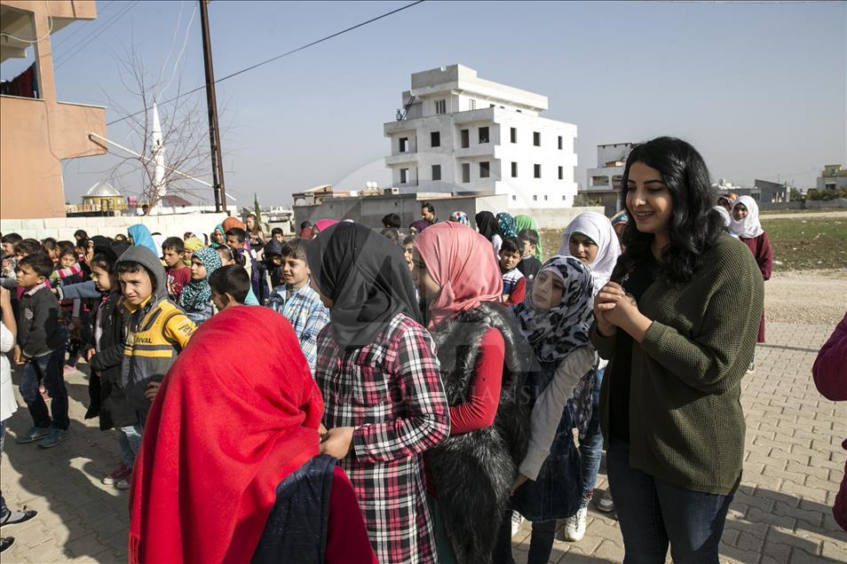 Suriyeli öğrenciler geleceğe Türkiye'de hazırlanıyor
