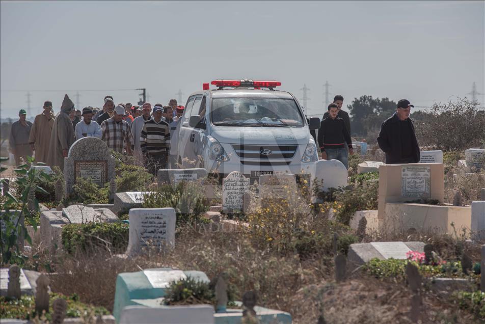 Maroc: funérailles de 15 femmes victimes d'une la bousculade lors de la distribution d’aides 
