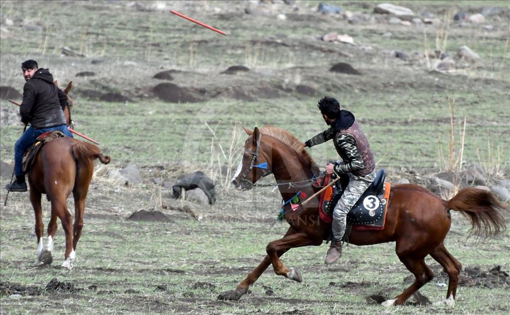 Köyler arası turnuvalarla ata sporunu yaşatıyorlar

