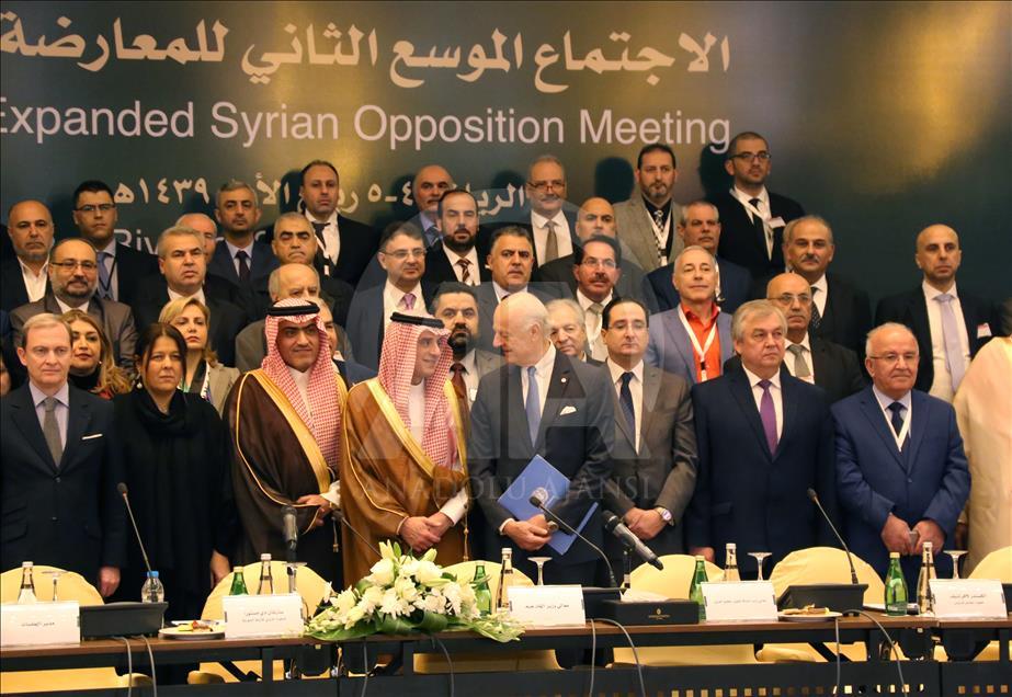 نشست مخالفان سوری در ریاض آغاز شد
