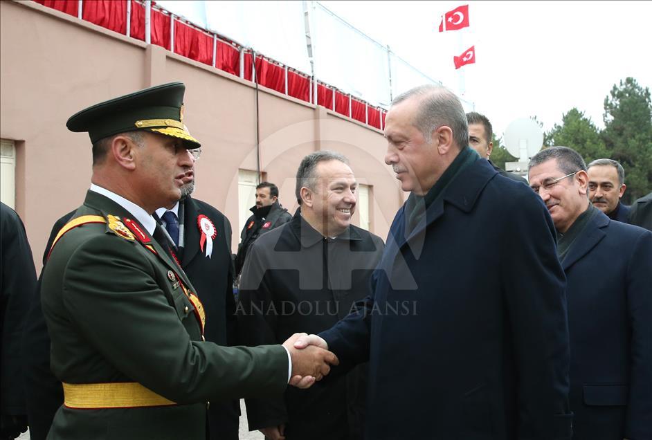  Cumhurbaşkanı Erdoğan, muvazzaf subay adaylarının mezuniyet törenine katıldı