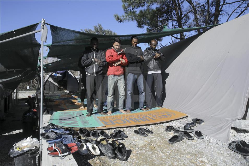 Greek refugee camp reaches "critical" condition