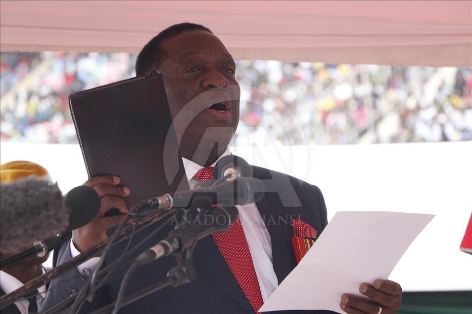Emerson Mnangagwa disumpah jadi Presiden Zimbabwe