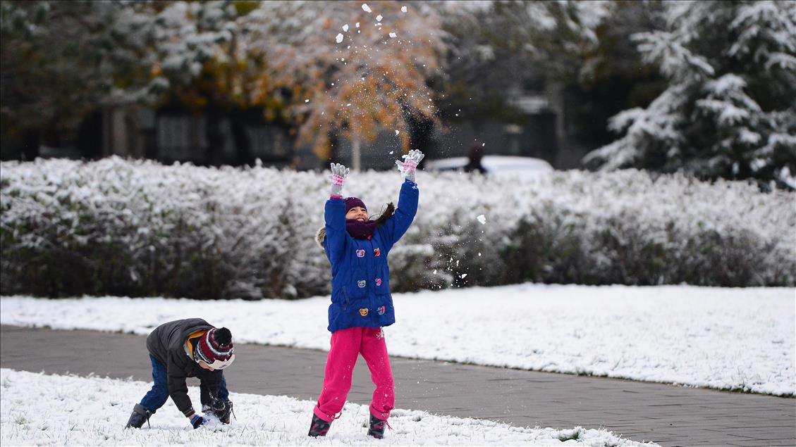 Turkey's Usak receives season's first snowfall