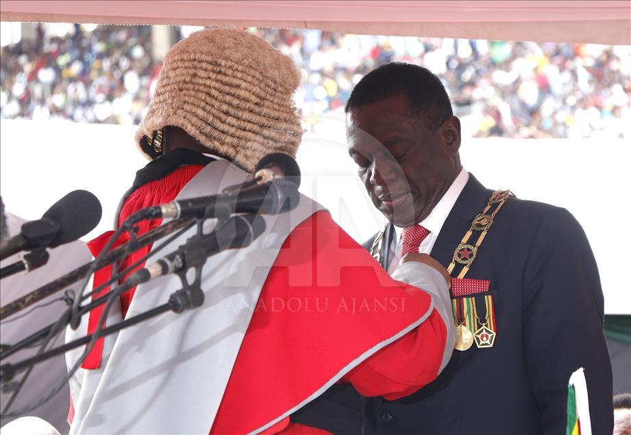 Emerson Mnangagwa disumpah jadi Presiden Zimbabwe