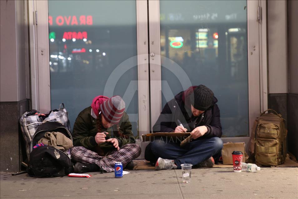 Hard lives of homeless people on streets in US