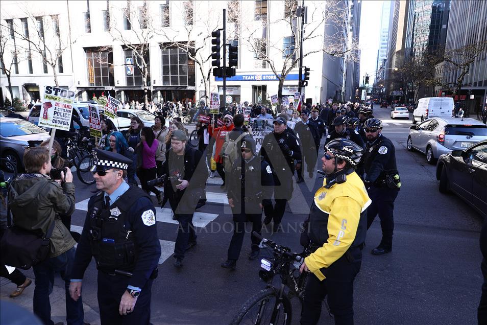Chicago'da "Kara Cuma" protestosu 