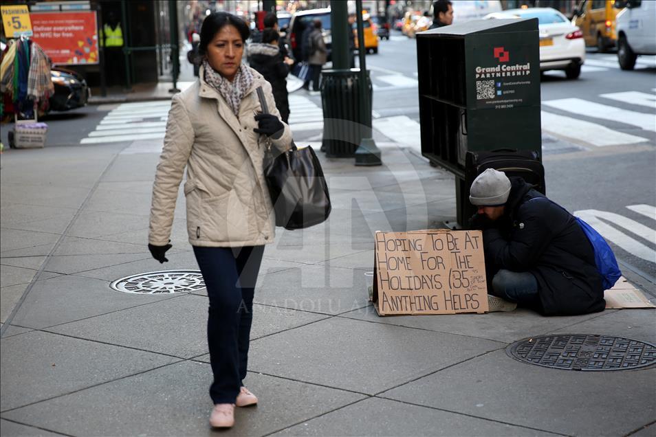 Hard lives of homeless people on streets in US