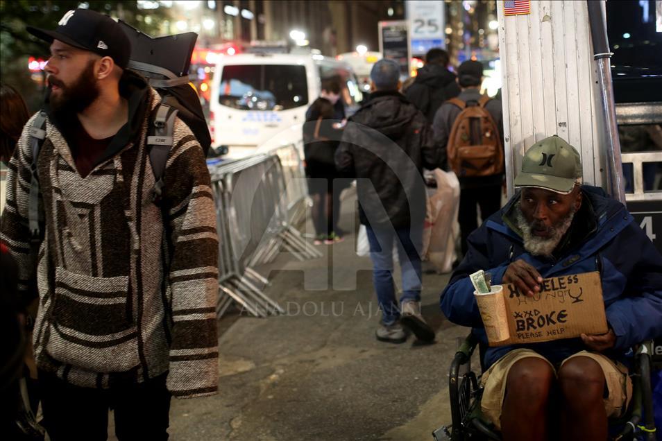 Hard lives of homeless people on streets in US