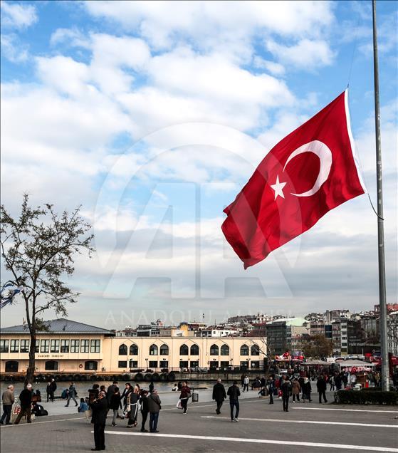 Mısır'daki terör saldırısı için bir günlük yas