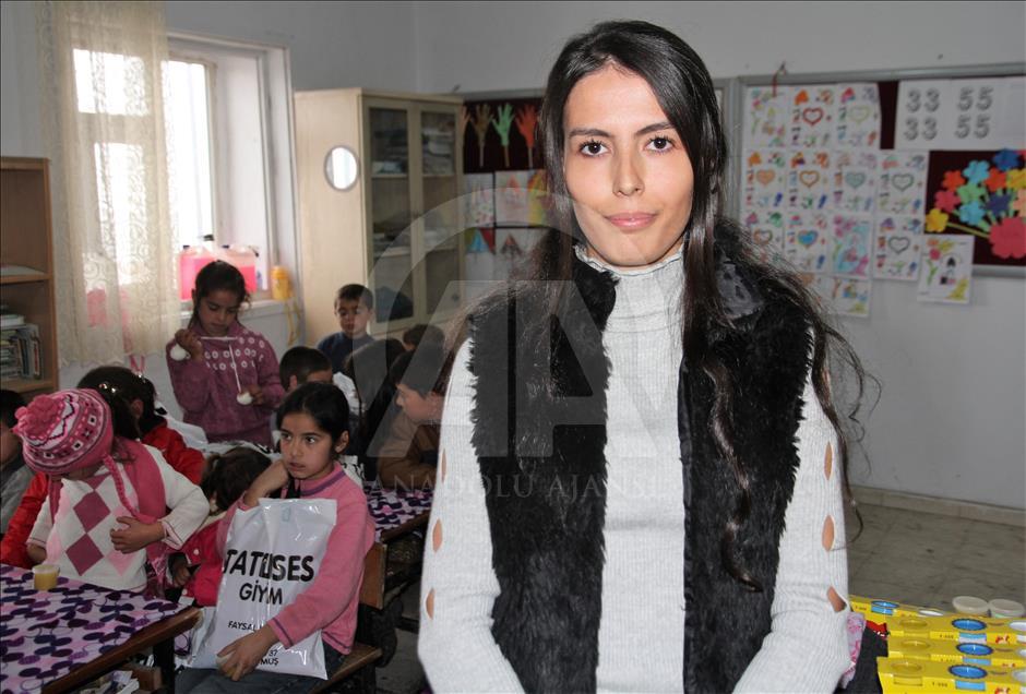 "Öğrenciler üşümesin" diye köy köy dolaşıyorlar