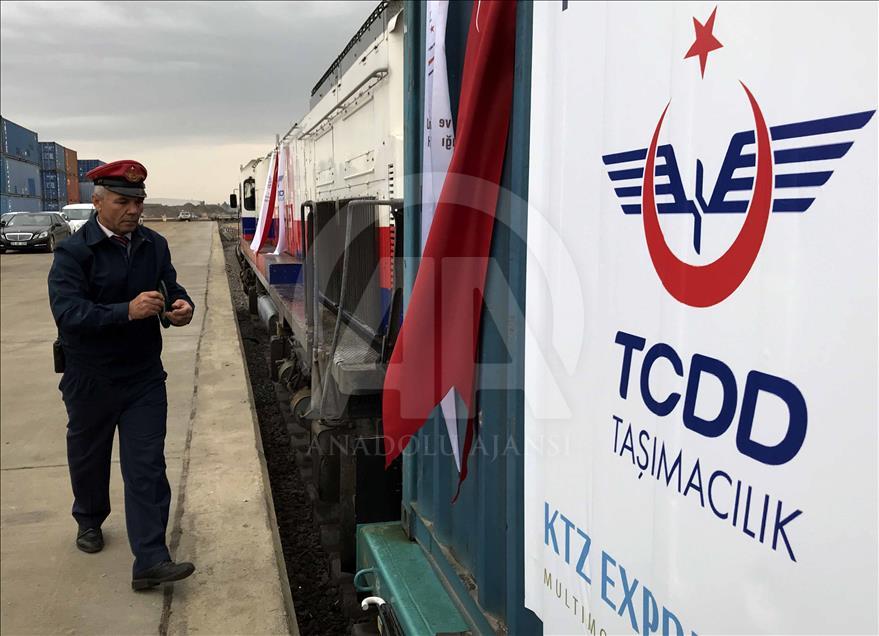 Bakü-Tiflis-Kars Demiryolu'nda Mersin'den ilk tren yola çıktı