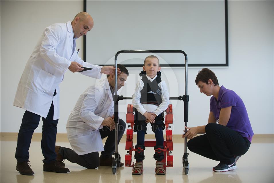 Portable exoskeleton for disabled children unveiled in Barcelona