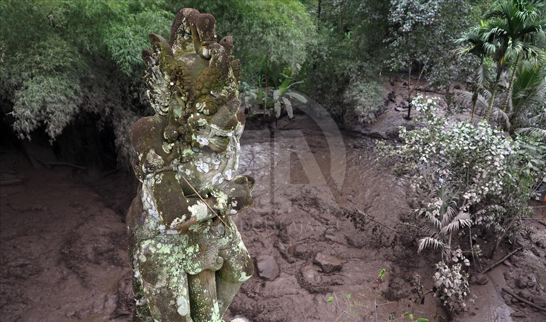 Bali Adası'nda Agung Yanardağı'ndaki volkanik hareketlilik