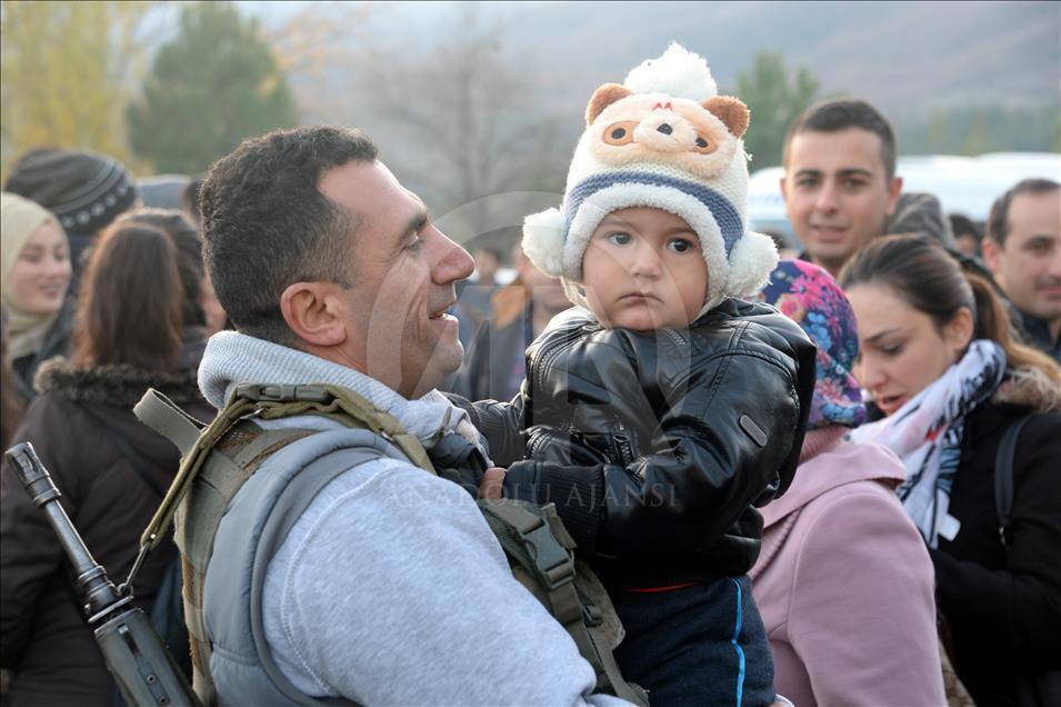 Komandolar El-Bab'a uğurlandı