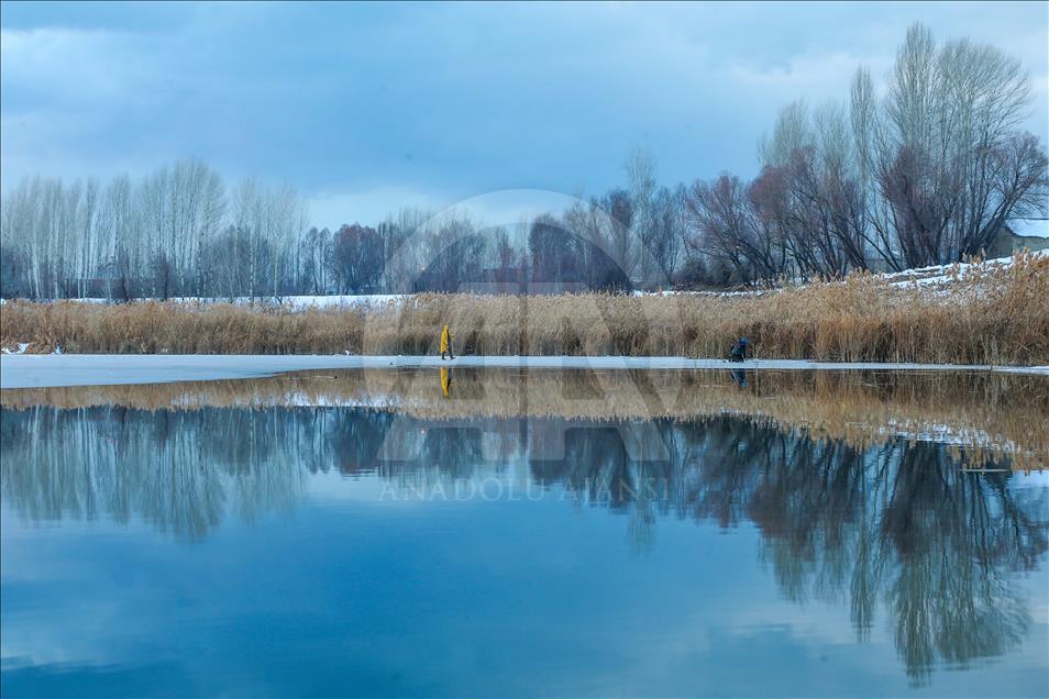 Van Gölü kıyılarında tehlikeli balık avı
