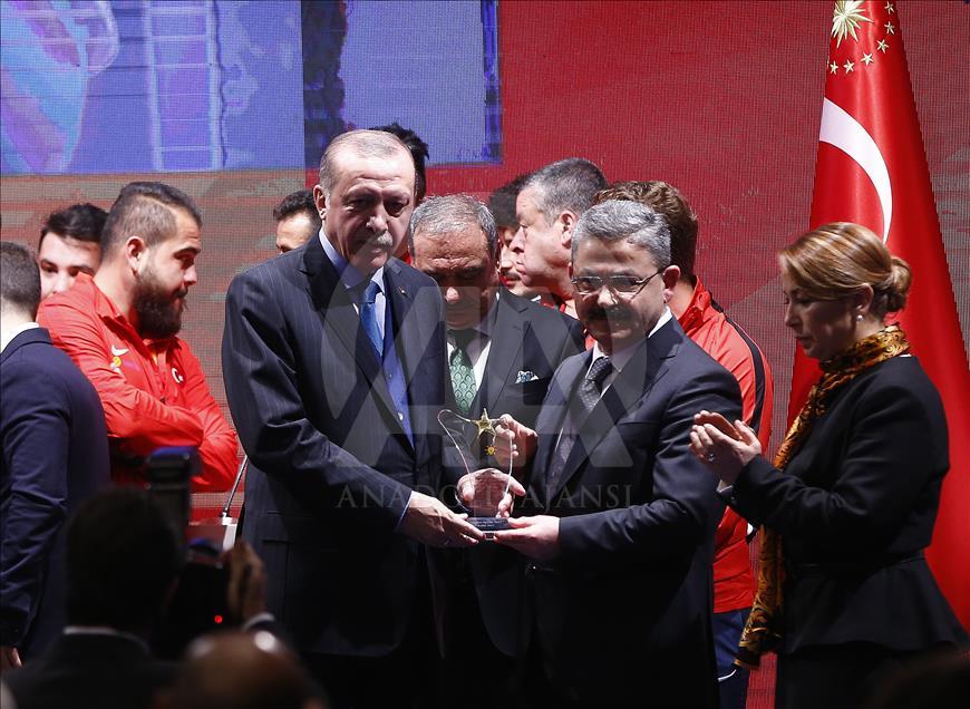 "Engelleri Aşanlar 2017" programı