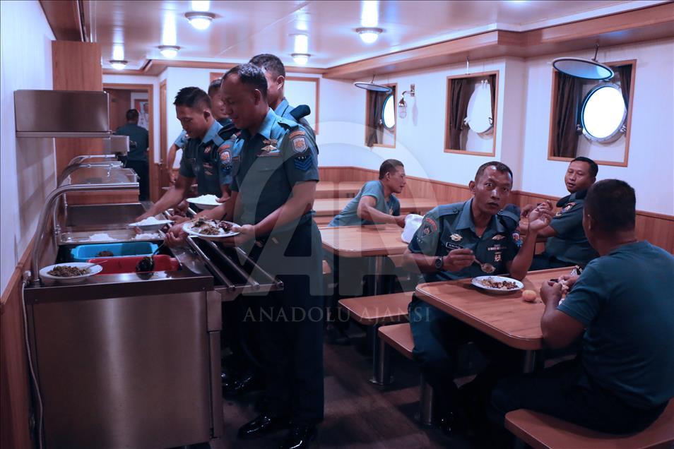 Melihat isi Kapal Latih KRI Bima Suci di Sail Sabang 2017