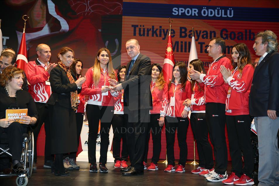 "Engelleri Aşanlar 2017" programı