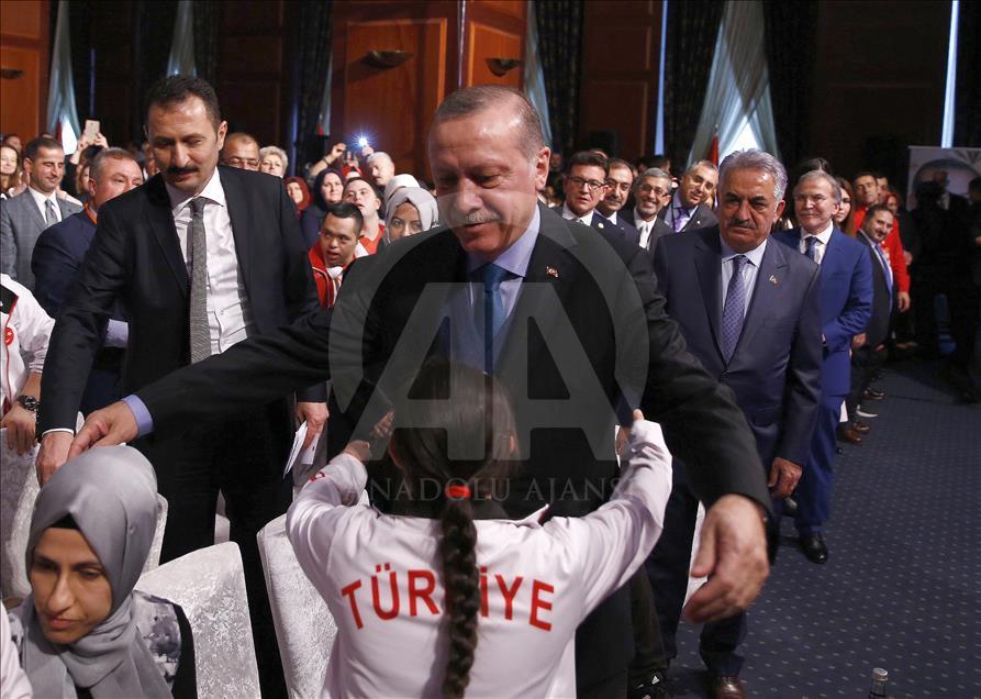 "Engelleri Aşanlar 2017" programı