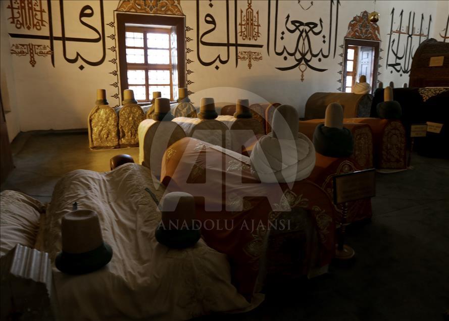 Susur Museum Mevlana jelang peringatan 744 tahun kematian Rumi