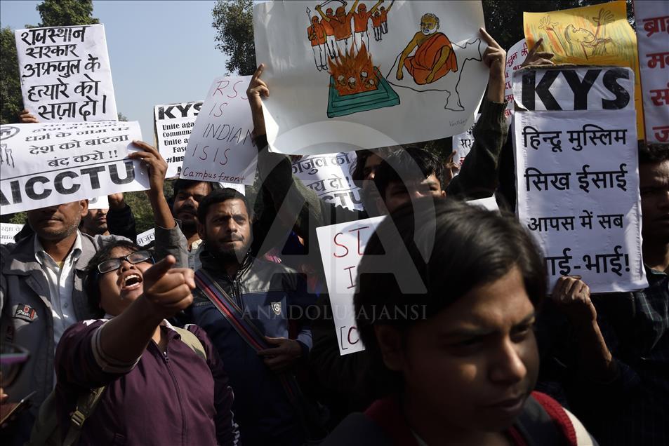 Hindistan'da Afrazul cinayeti protesto edildi