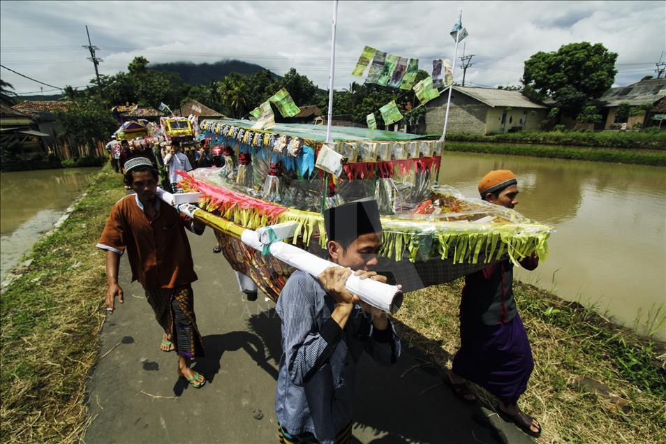 Perayaan Dongdang di Banten