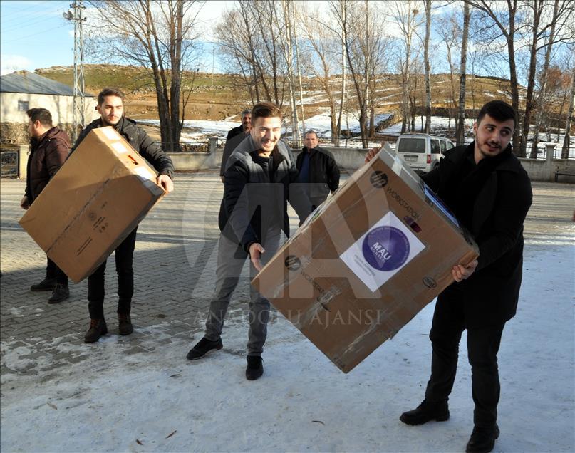 Öğrencileri için sosyal medyada yardım kampanyası başlattı