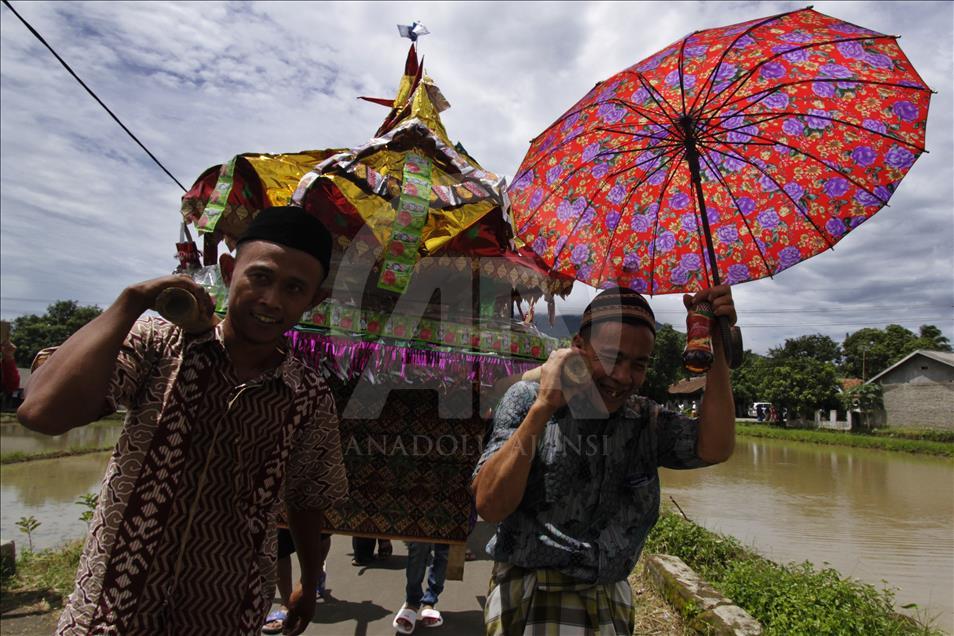 Perayaan Dongdang di Banten