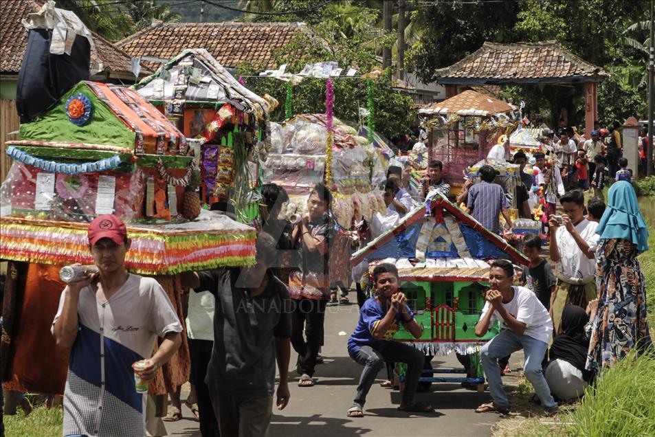 Perayaan Dongdang di Banten