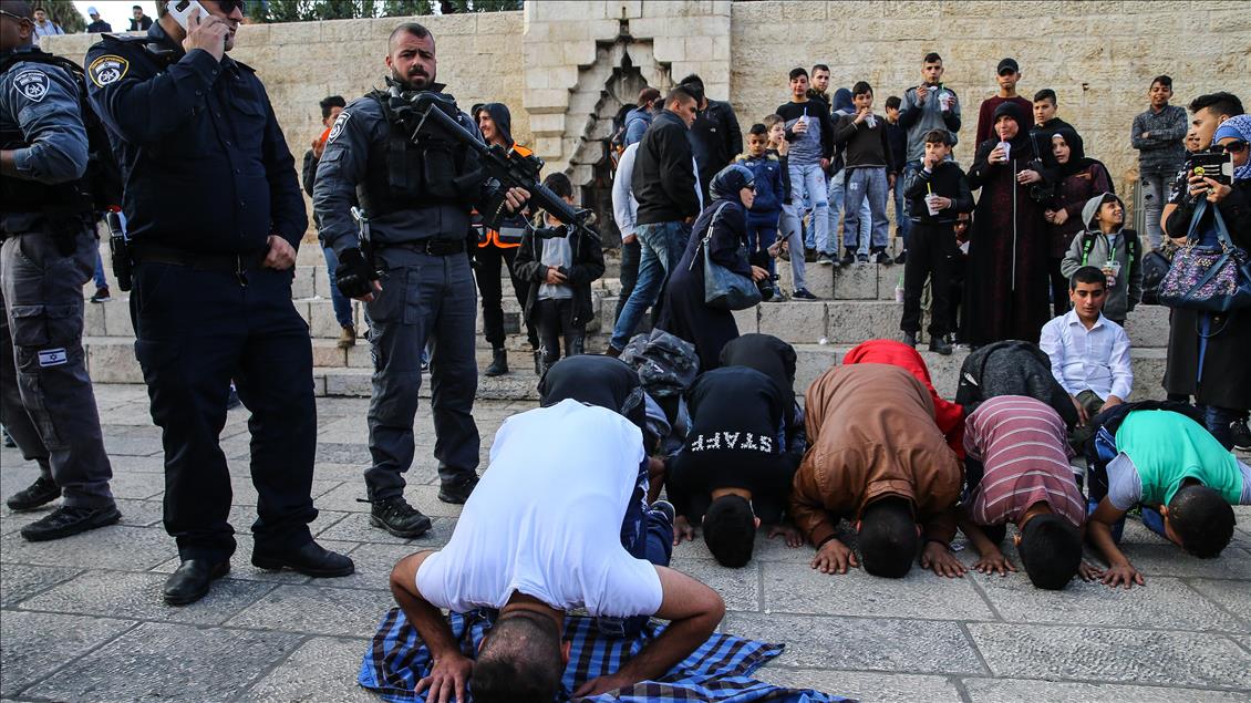 Palestinians protest US decision on Jerusalem at Al-Aqsa compound 