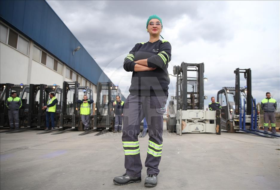 Female Forklift Operator in Turkey's Bursa